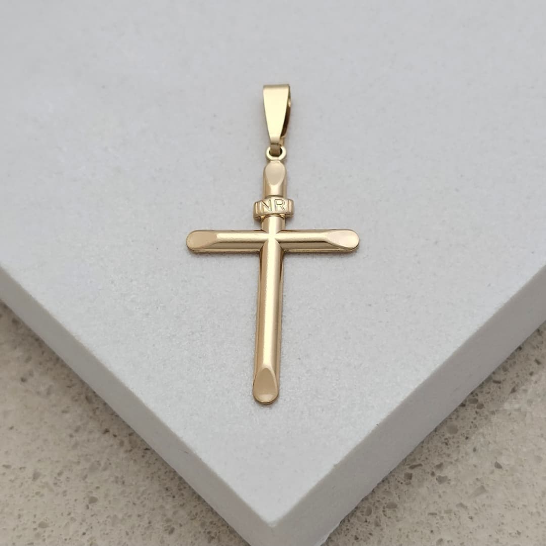 DIJE CRUZ MEDIANA PUNTAS PLANAS